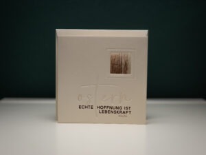 Osterfaltkarte mit Fenster und Wortprägung